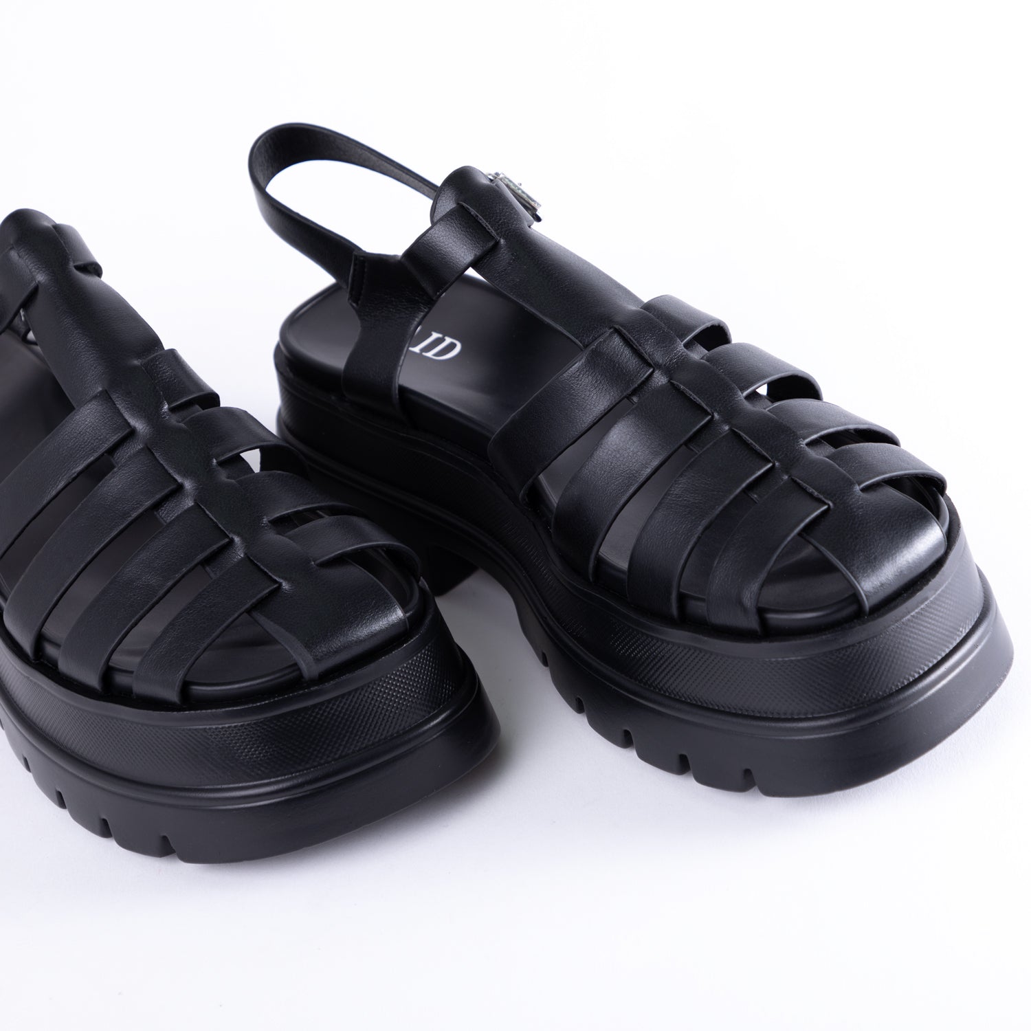 RAID Alaiya Fisherman Chunky Sandal in Black