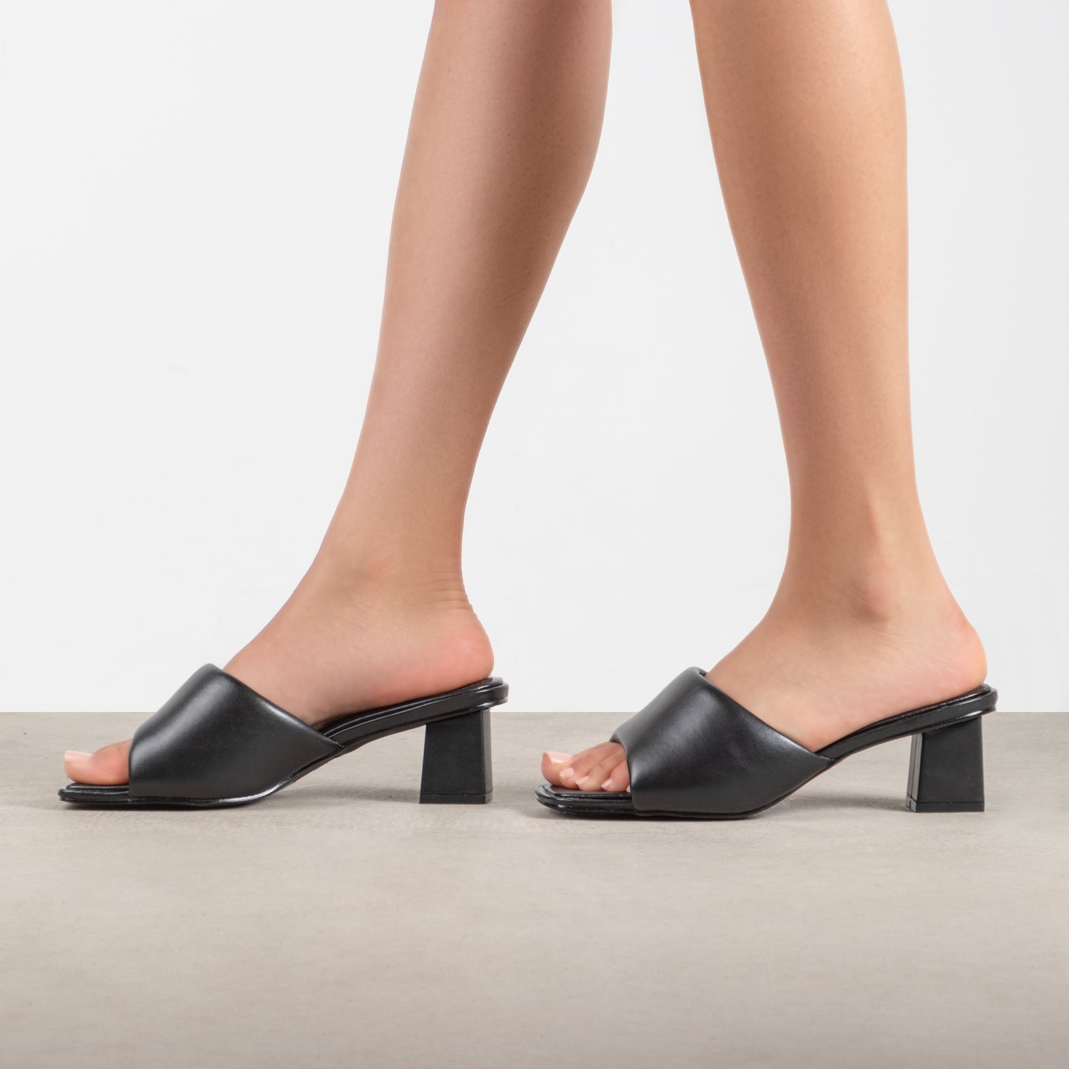 RAID Irmaa Low Block Mule in Black