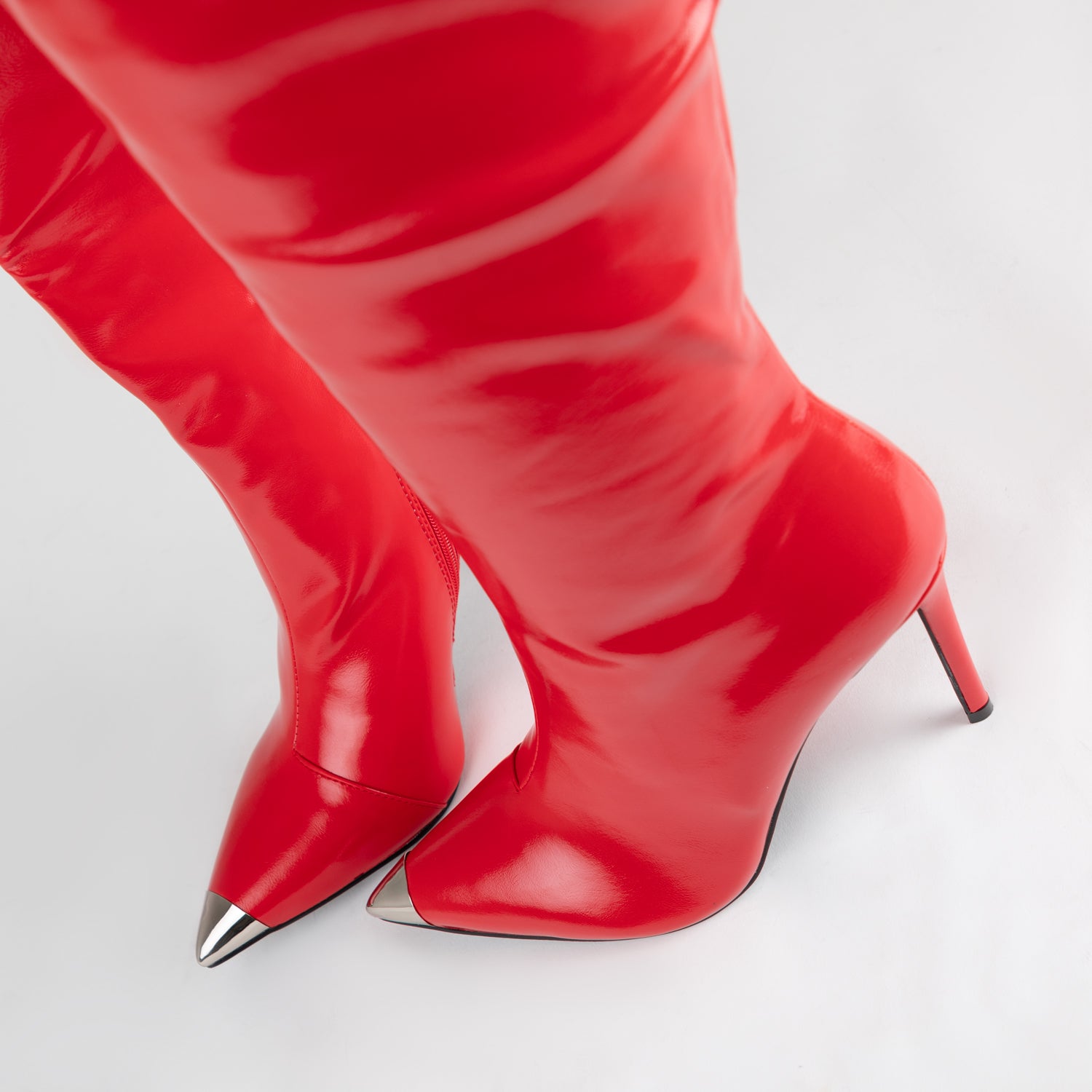 RAID Moulin Long Boots in Red