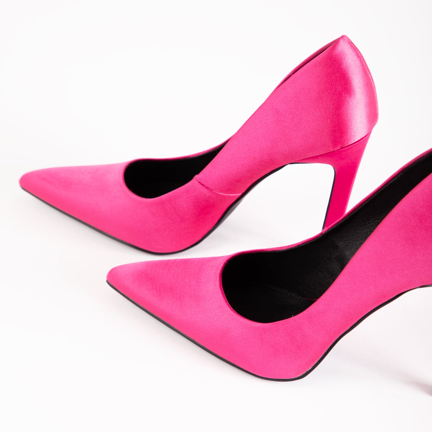 RAID Alayka Heeled Pump in Hot Pink Satin