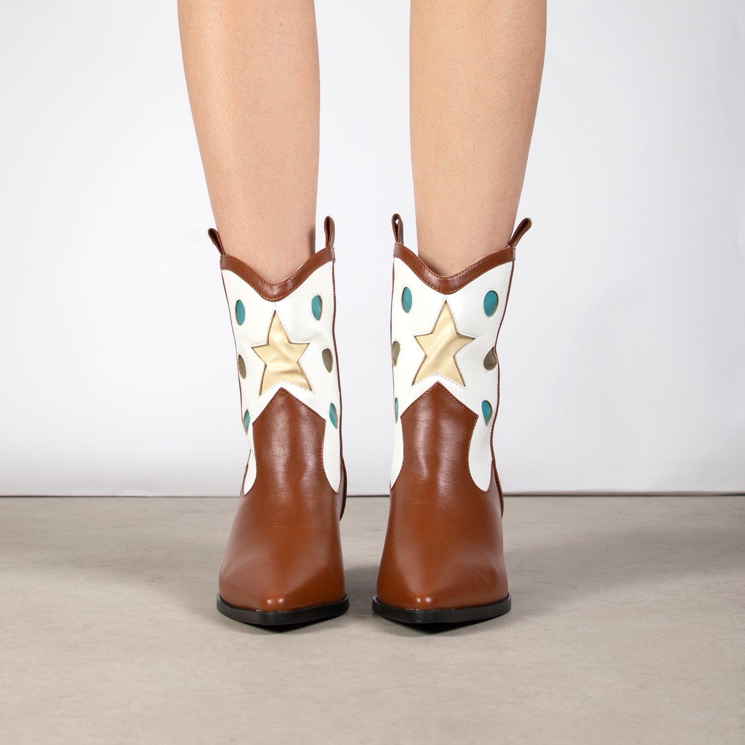RAID Blu Western Ankle Boot in Tan+White
