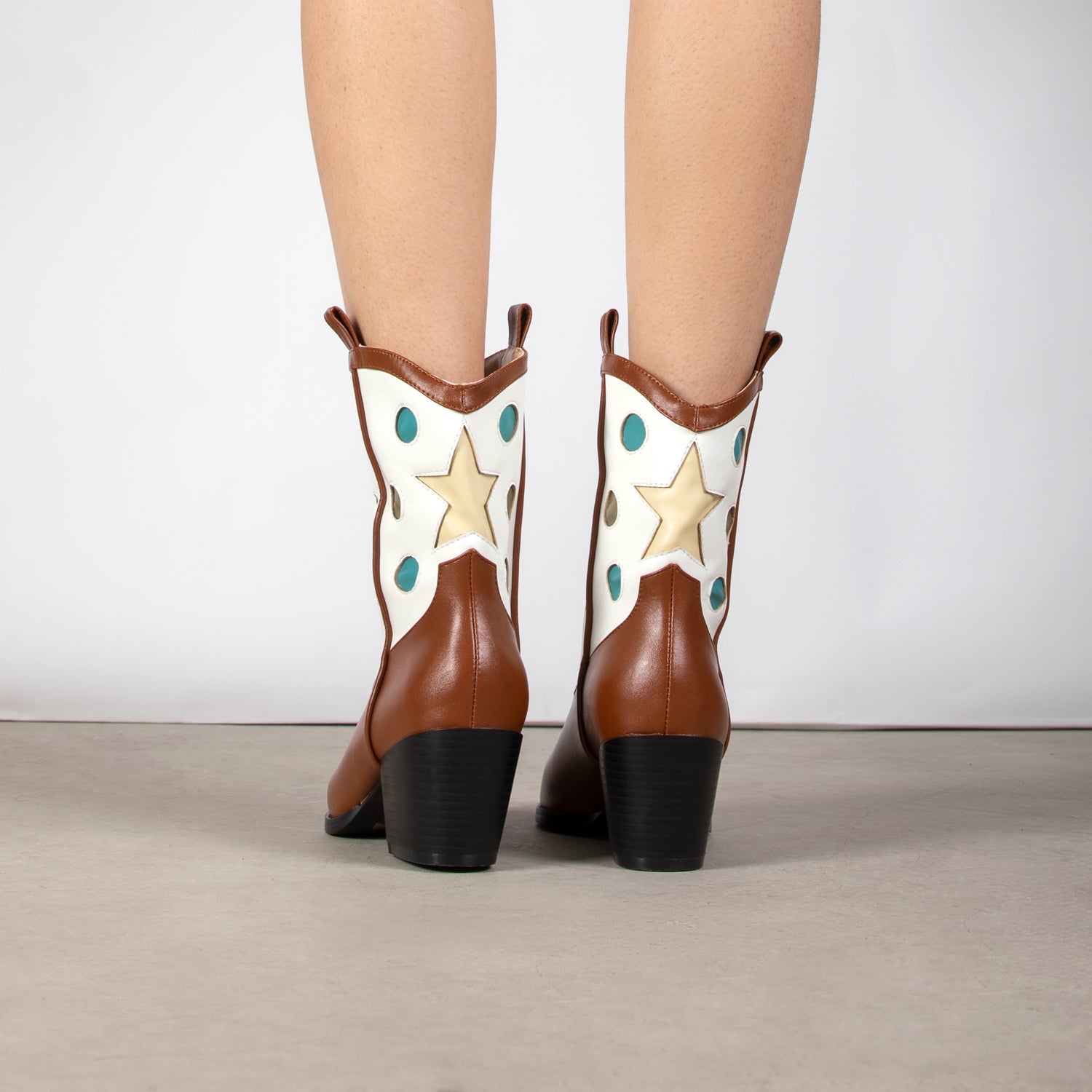 RAID Blu Western Ankle Boot in Tan+White
