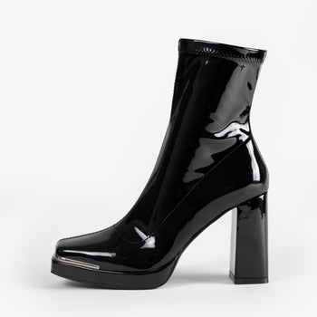 RAID Hunter Ankle Boot in Black