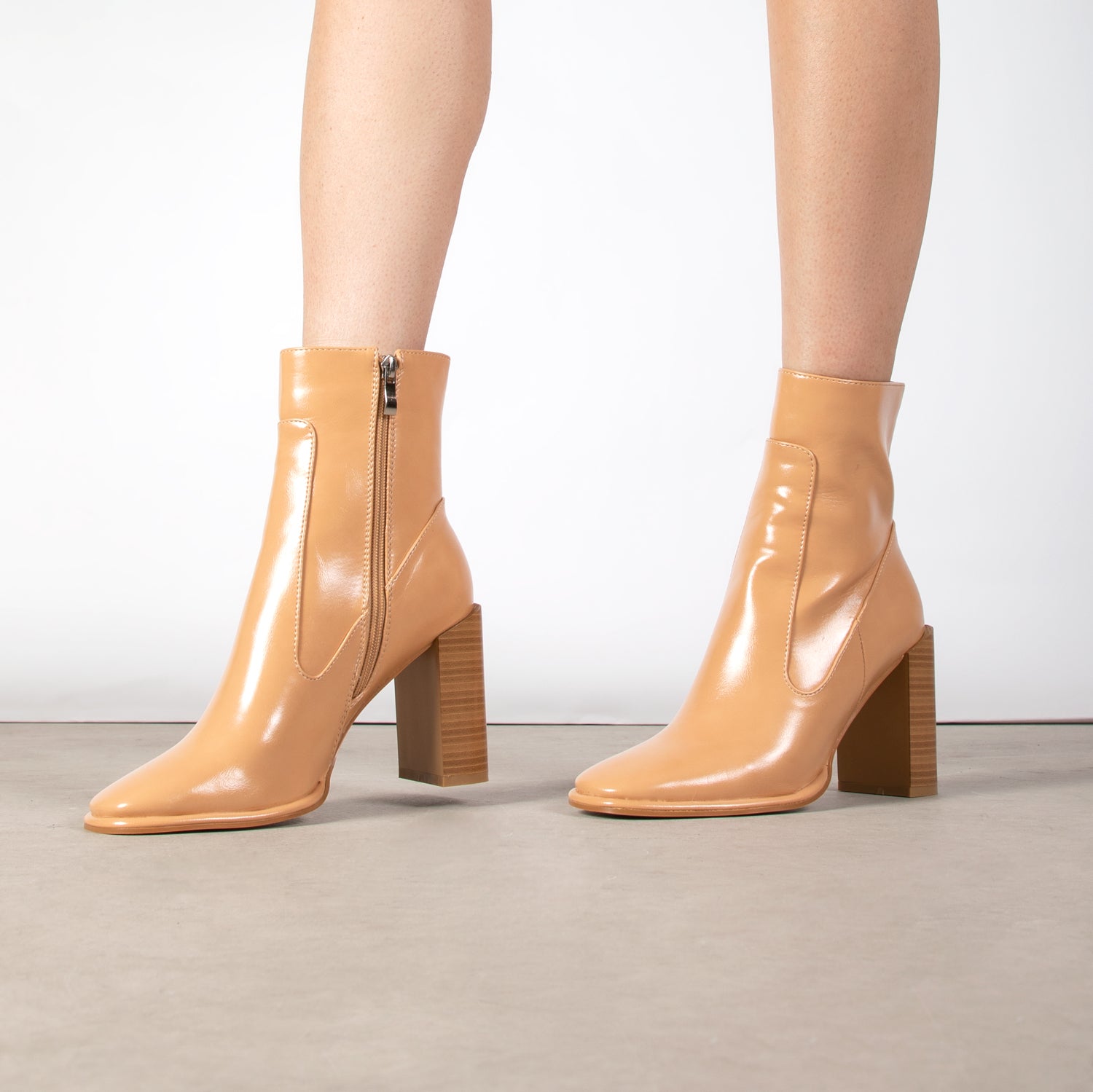 RAID Jennyl Ankle Boot in Sand