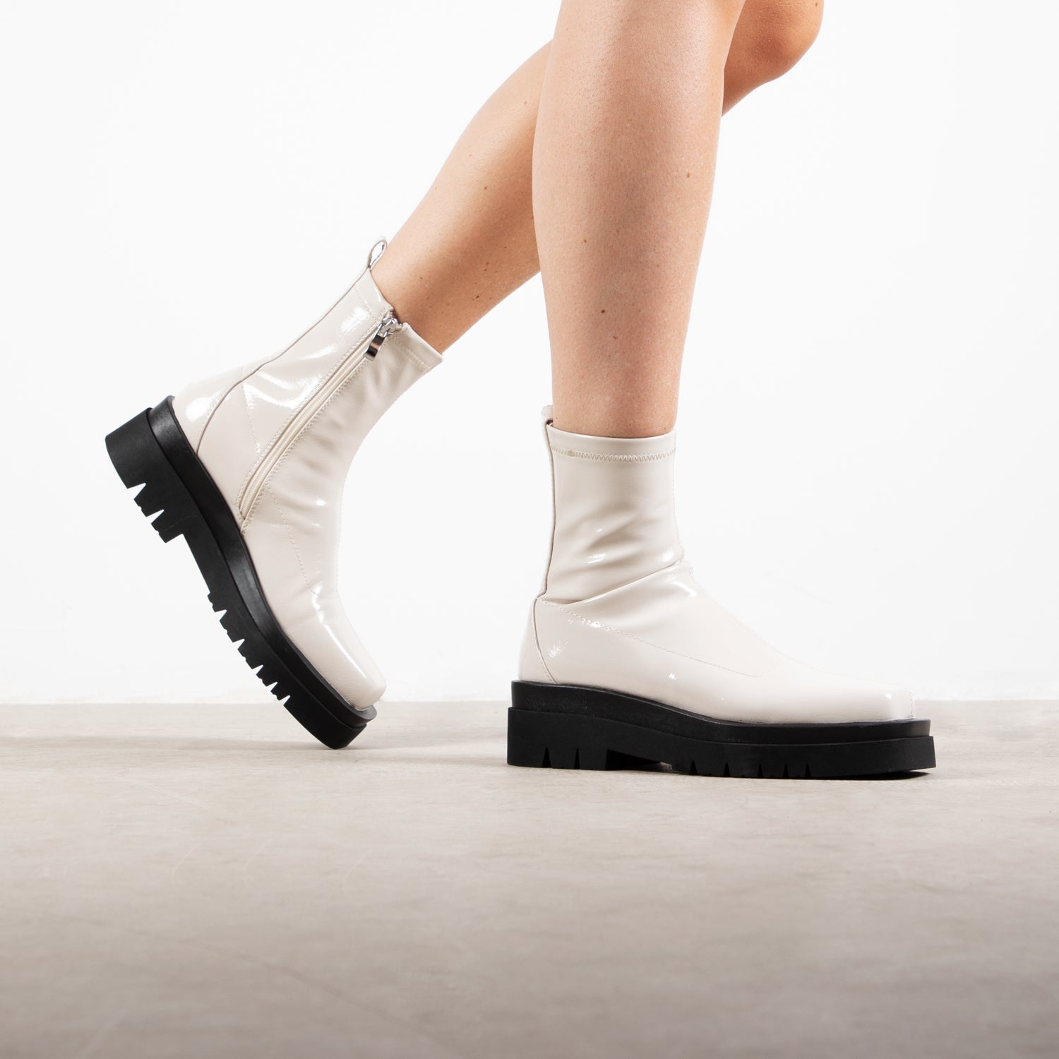 RAID Milla Ankle Boot in White