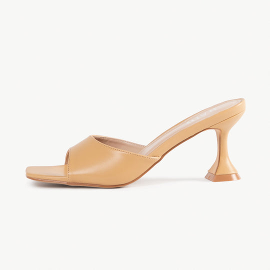 RAID Rueben Square Toe Heeled Mule in Nude